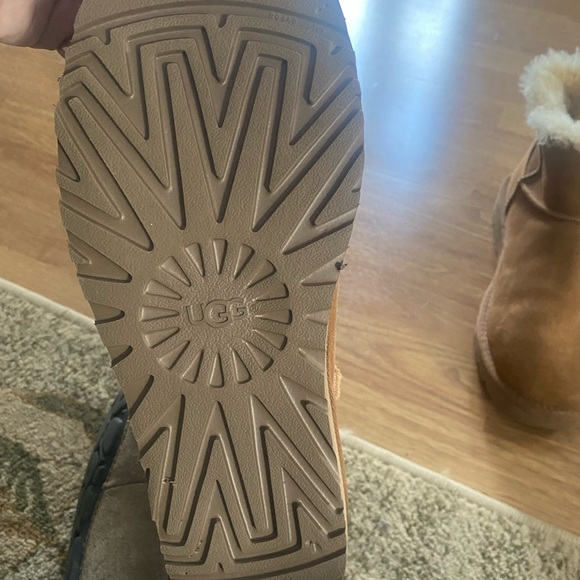 Ugg boots - Picture 4 of 7